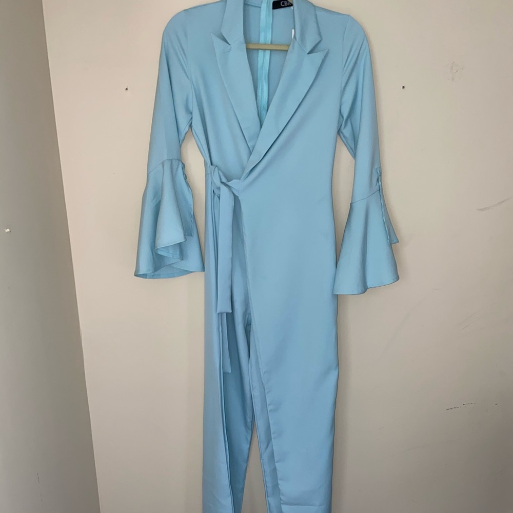 Brand: CBR// Size:Women’s medium// Color: blue